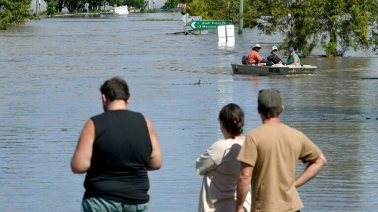 Flood-ravaged eastern Australia braces for more wild weather
