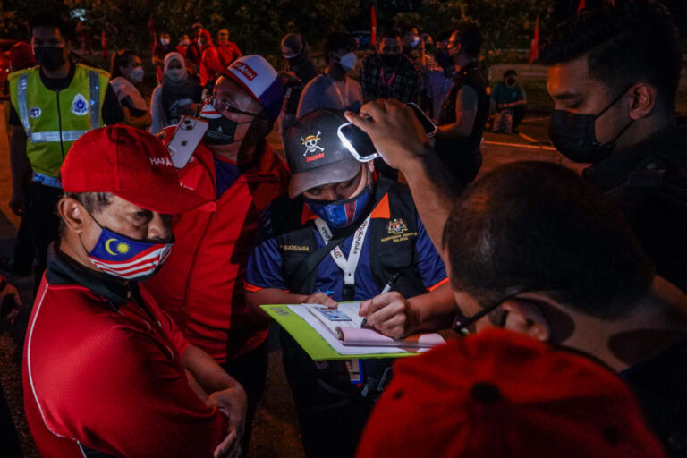 Pakatan’s first mega ceramah for Johor campaign snagged by fines; Muda event stopped by authorities