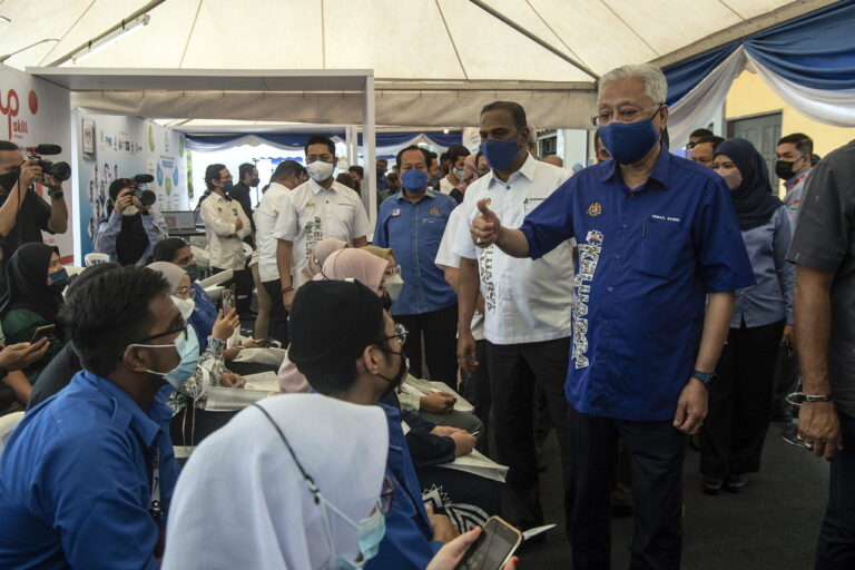 PM Ismail Sabri opens career carnival in Pontian