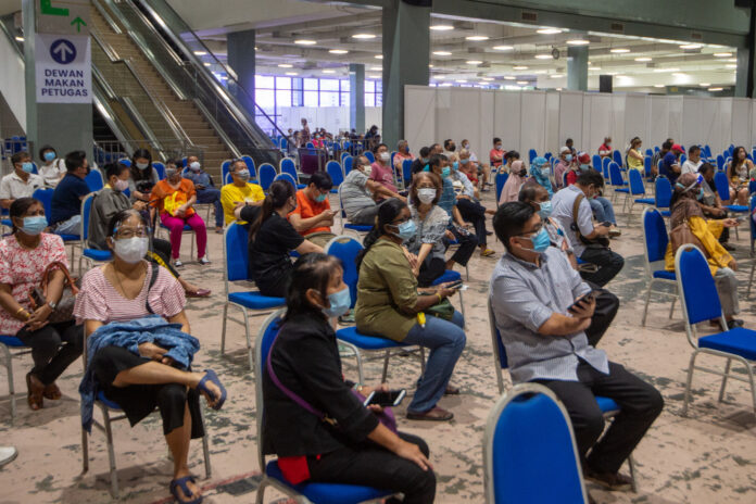 Health Ministry to shut down mega Covid-19 vaccination centres, no longer cost effective due to high rental, says Khairy