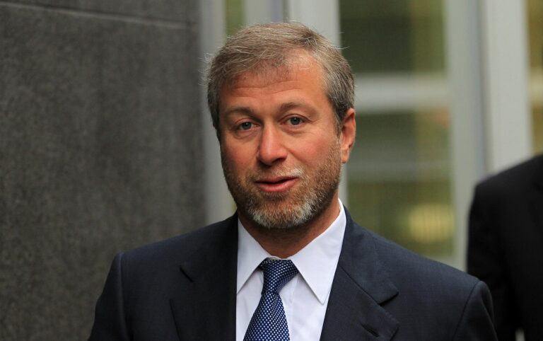 Abramovich puts Chelsea up for sale as clamour for sanctions grows