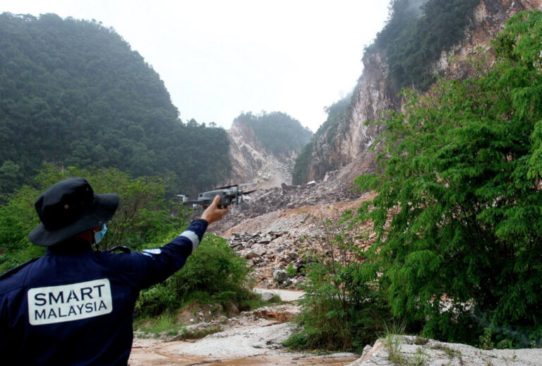 In Perak, two missing, two injured in Simpang Pulai quarry rockfall incident