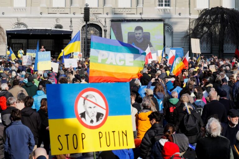 Zelenskiy calls for peace talks with Moscow, urges Swiss to target oligarchs