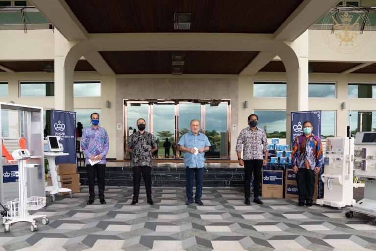 Yayasan Sultan Ibrahim Johor donates medical equipment worth over RM28m