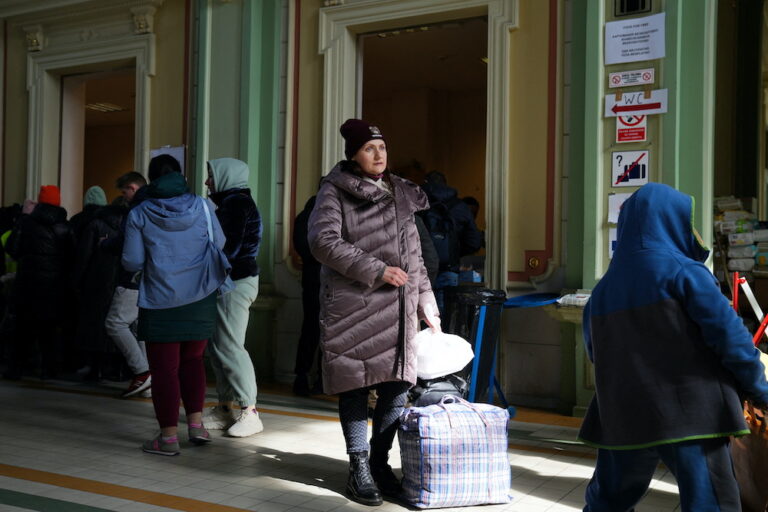 Ukraine says evacuations threatened again as fighting rages outside Kyiv