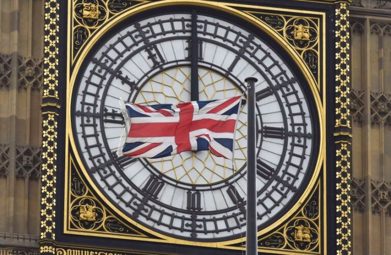 UK government slammed for Ukraine visa ‘farce’