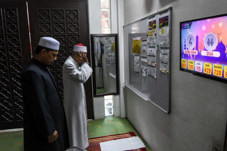 Sarawak Islamic Council announces mask exemptions for mosque, surau officials on duty