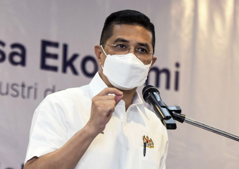 Azmin Ali: Govt committed to develop Malaysia in a fair, equitable and inclusive manner