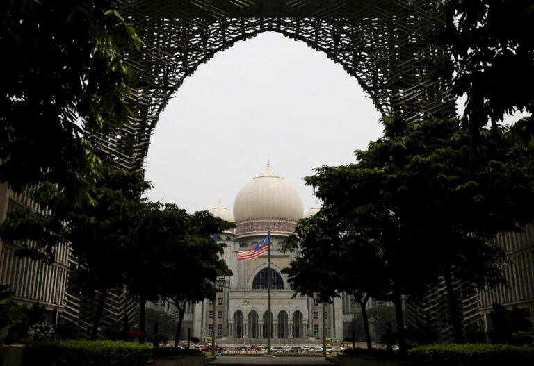 VK Lingam fails in final appeal to return to practice law