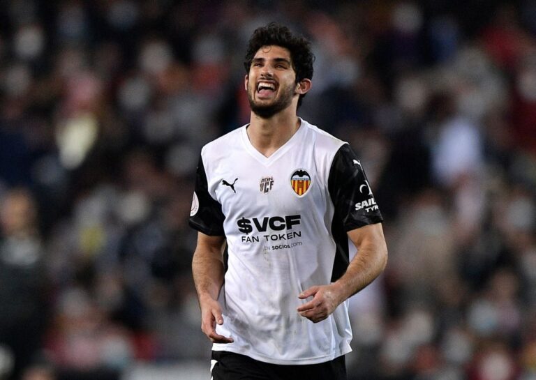 Guedes fires Valencia into Copa del Rey final