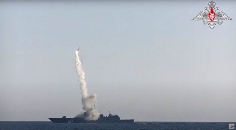 Russia uses advanced hypersonic missiles in Ukraine for the first time