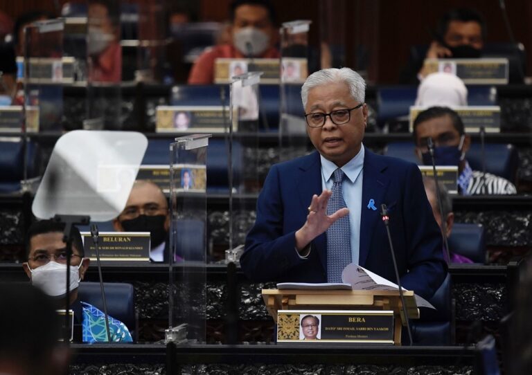 PM insists no corrupt politician spared after Anwar asks about Malaysia’s latest decline on global index