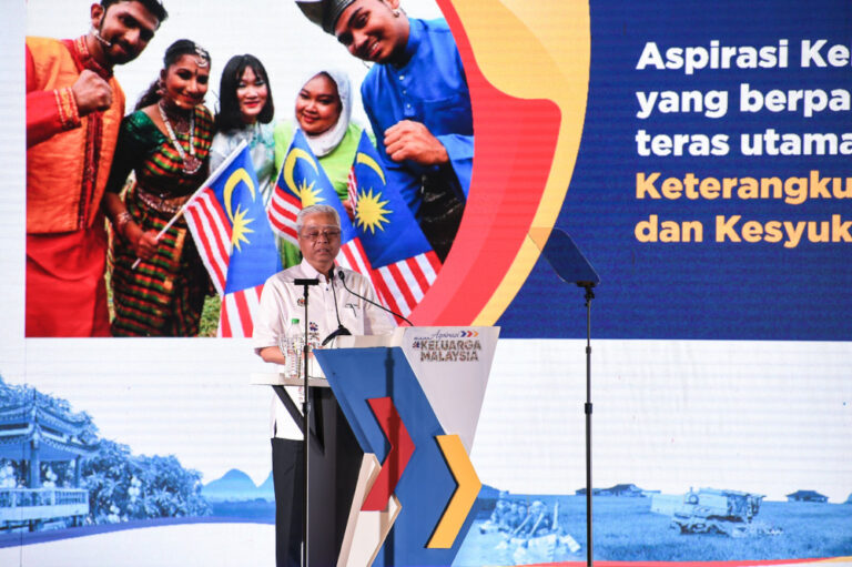 PM officiates Perlis Malaysian Family Aspiration tour
