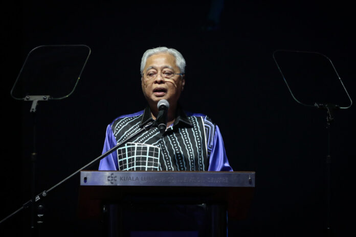 PM: Malaysia's politics stable, more foreign investments will flow into the country