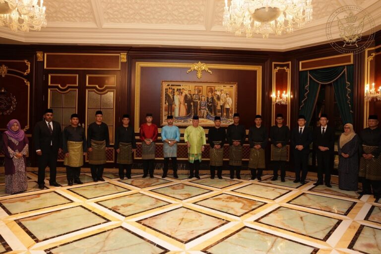Ten Johor assemblymen sworn in as state executive council members