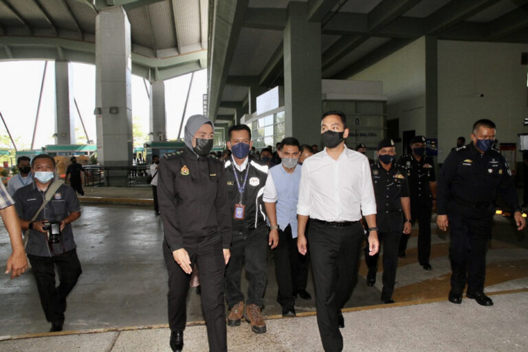 Malaysia-Singapore border crossing set to reclaim title as one of world’s busiest on April 1, with 400,000 travellers in first week