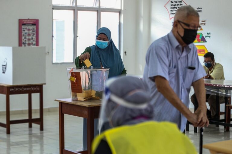 Election Commission sees 13pc voter turnout in Johor election as at 10am