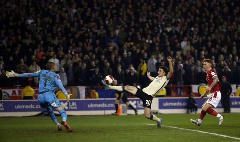 Jota fires late winner as fortunate Liverpool down Forest in FA Cup