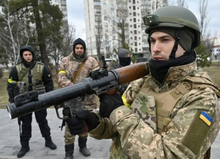 On Kyiv’s eastern front, Ukrainians hold off Russian tanks
