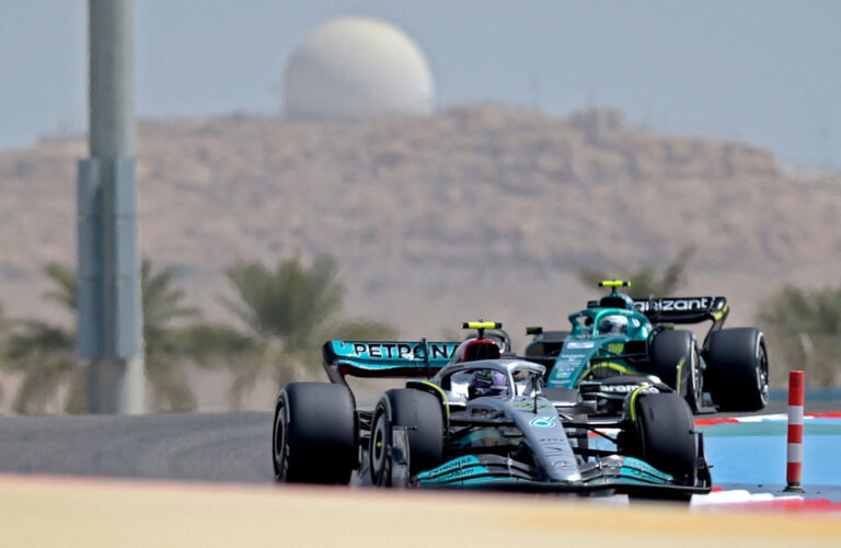 ‘Extreme’ Mercedes makes waves at Bahrain F1 test