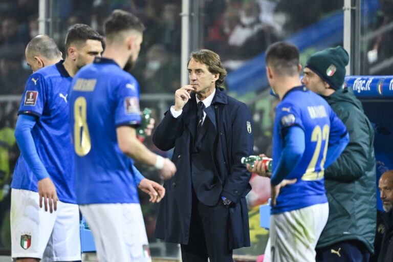 Mancini tells Italy we ‘must raise our heads’