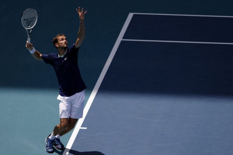 Medvedev one win from reclaiming world number one spot at Miami Open