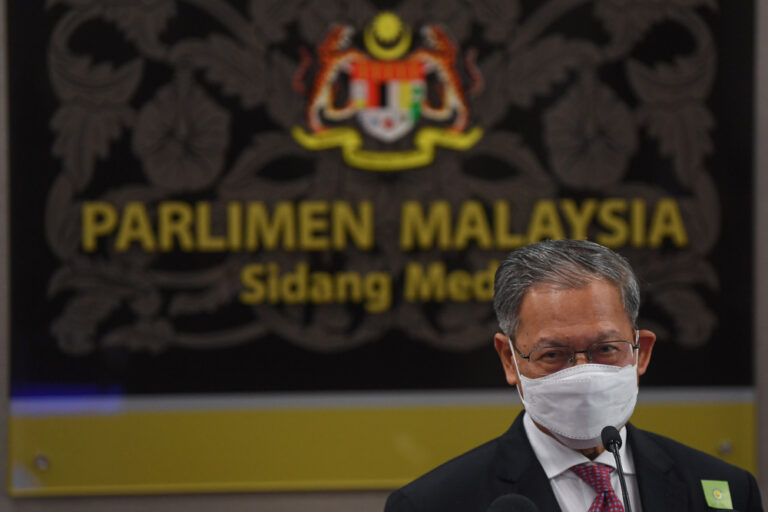 Minister: Govt monitoring ‘sick’ projects nationwide