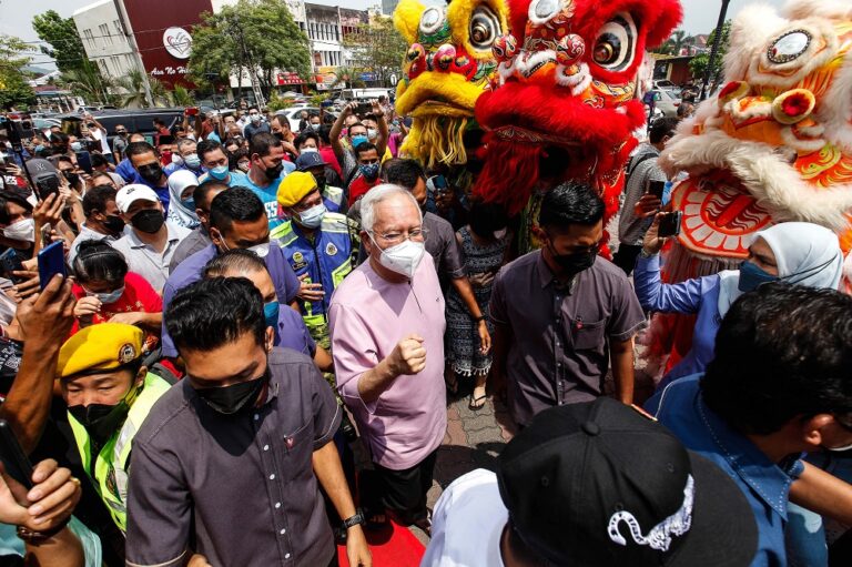 ‘Aren’t the videos clear enough’: Najib hits out at PFCC after claims that he is not accepted by Chinese community