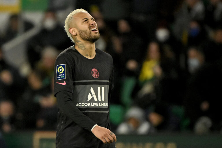 Neymar returns for Brazil World Cup qualifiers