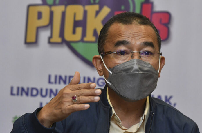 Parents' continued refusal to get children vaccinated against Covid-19 worrying, says deputy health minister