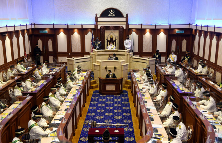 Pahang exco: 244 telecommunication towers expected to be completed this year