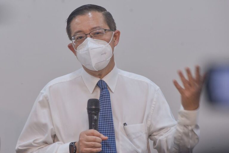 Claiming defamation, Guan Eng to sue newspaper, MCA veep over remarks on Johor Chinese school