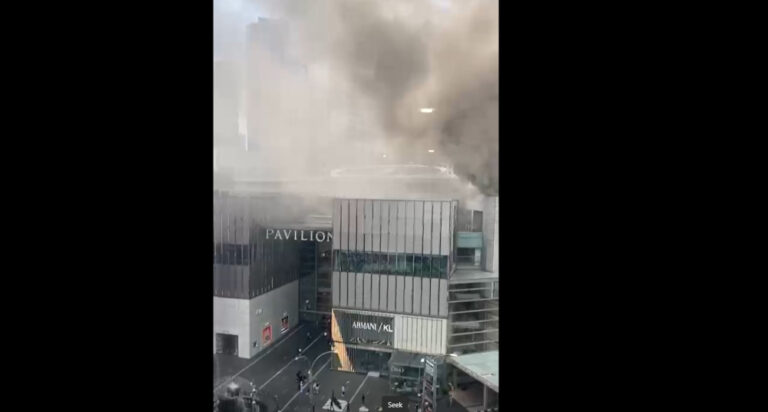 Thick smoke billows from Pavilion KL after kitchen fire at roast duck restaurant (VIDEO)