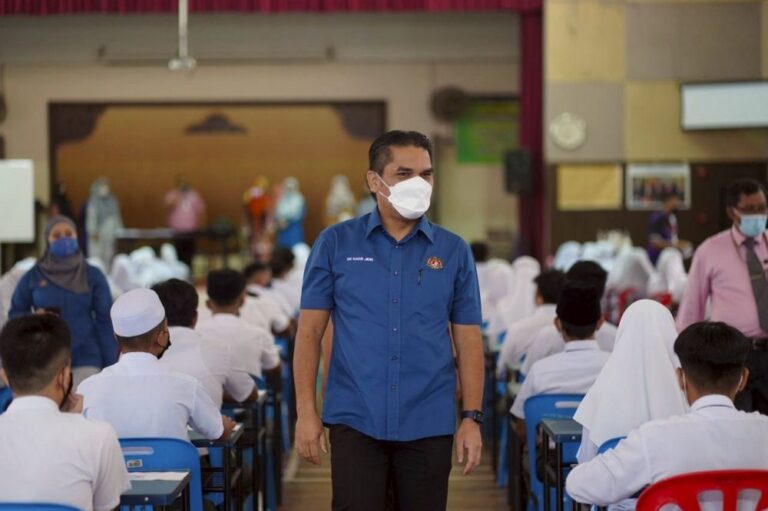 Education minister: Covid-positive SPM candidates currently under quarantine can take exam in April