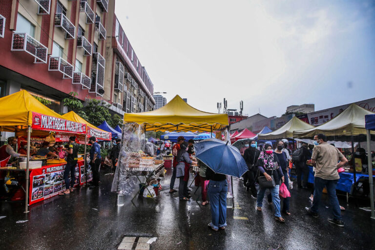 FT minister: 72 Ramadan bazaars with 5,000 stalls expected to operate in KL from this Sunday