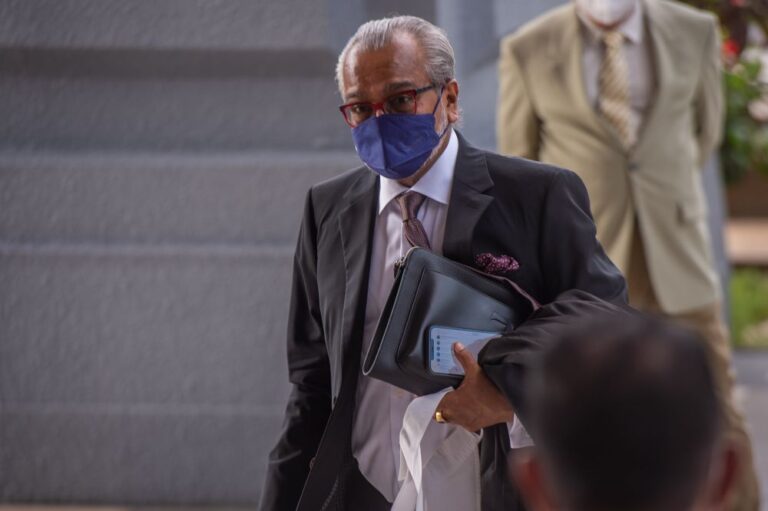Investigation against Shafee for receiving cheques amounting to RM9.5m from Najib started after report lodged in Sept 2018, MACC officer tells court