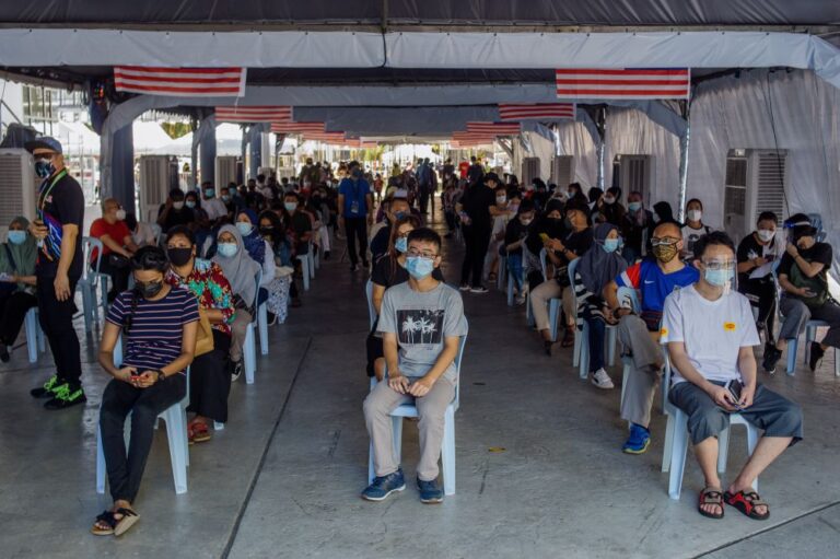 Health Ministry: All integrated Covid-19 vaccination centres in Klang Valley closed
