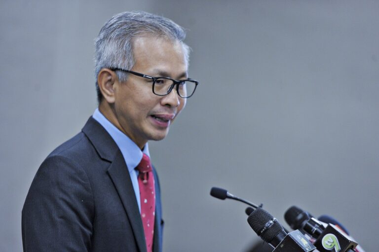 DAP’s Tony Pua reiterates his motion in refering Najib to Rights and Privileges Committee