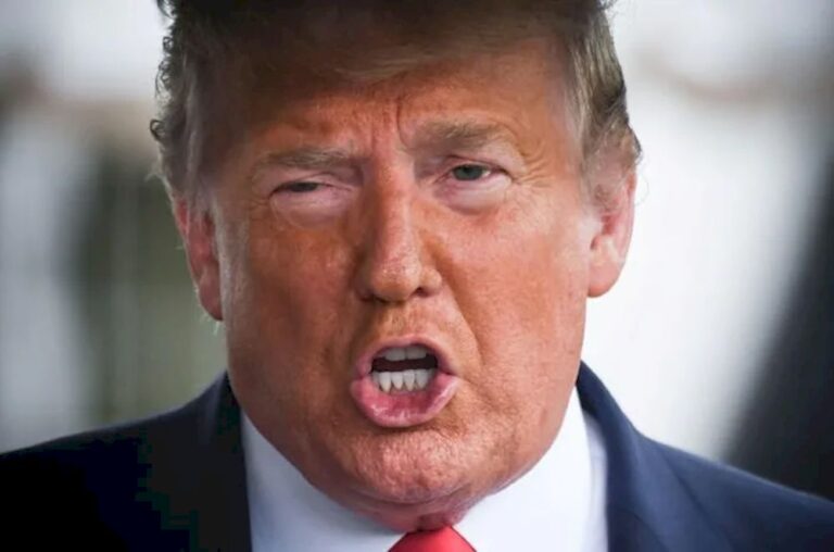 Trump sues Clinton over Russia collusion accusations