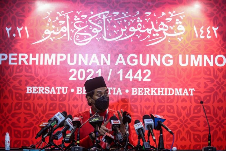 Khairy: PM has final say on dissolving Parliament, will take into consideration public health