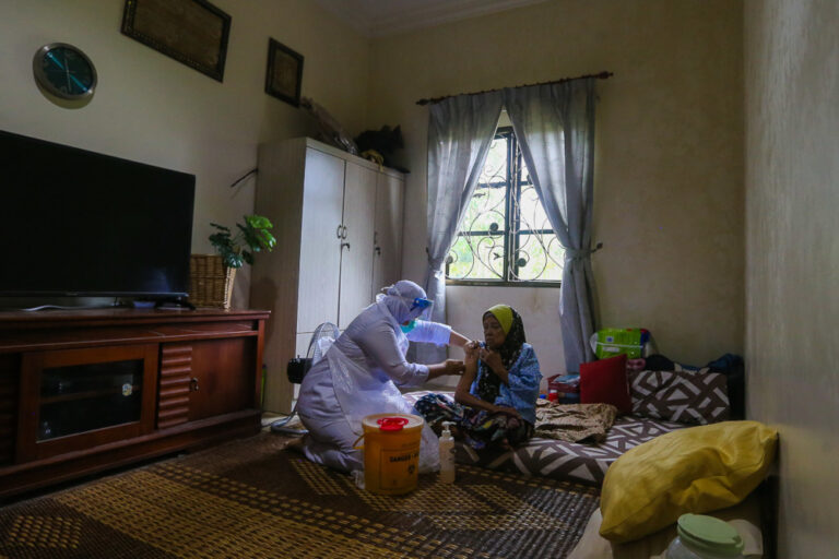 Covid-19: ProtectHealth offers home vaccination for the elderly with transport woes
