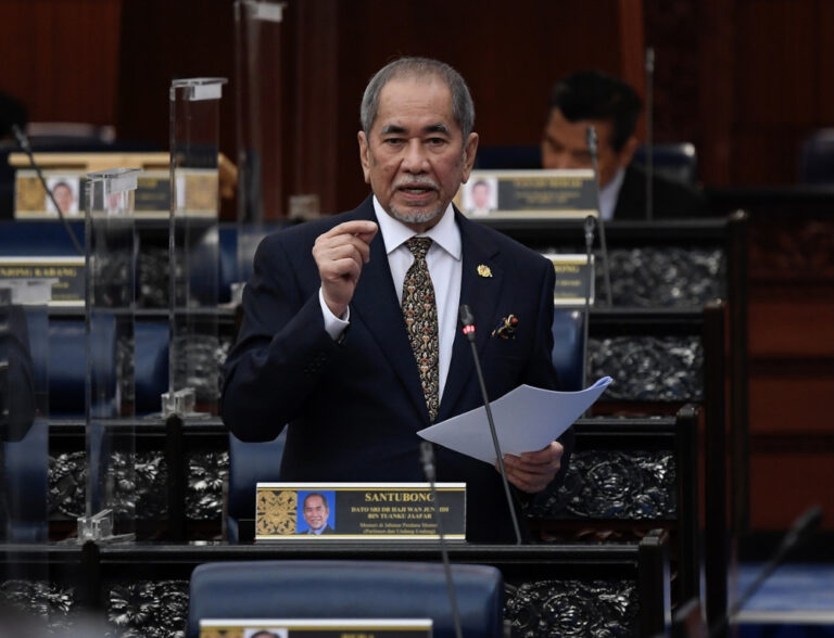 Law minister lists three criteria for anti-hopping law, applicable on indie reps who later join parties