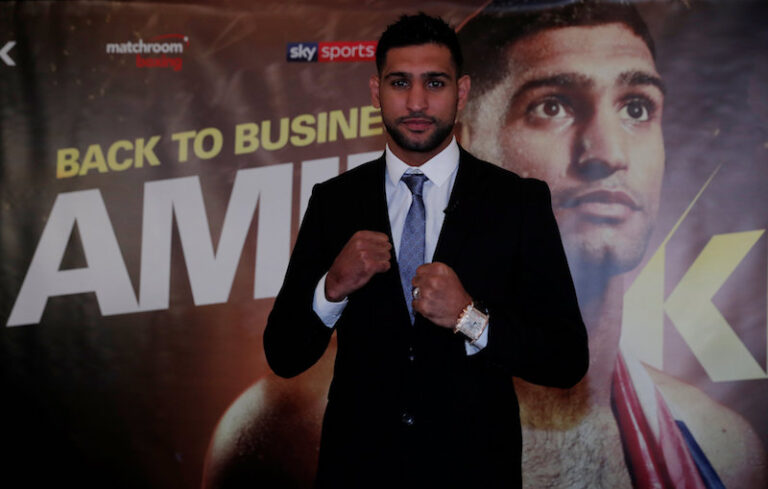 British boxer Khan says he was robbed at gunpoint in London