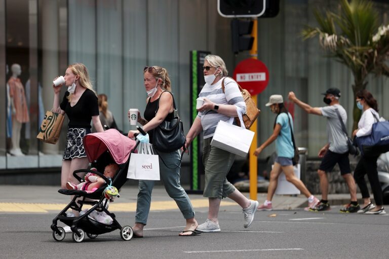 New Zealand welcomes Australian visitors as border restrictions ease