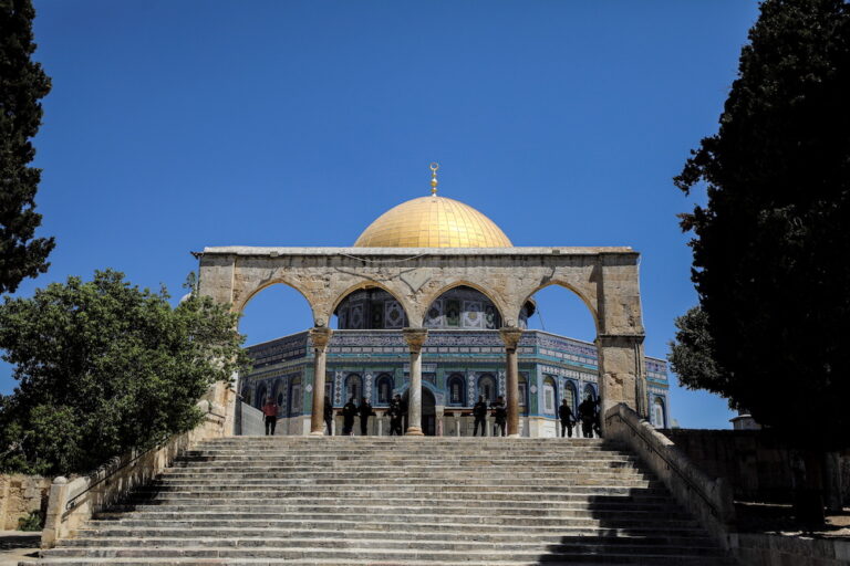 More than 100 hurt in Jerusalem clashes as religious festivals overlap