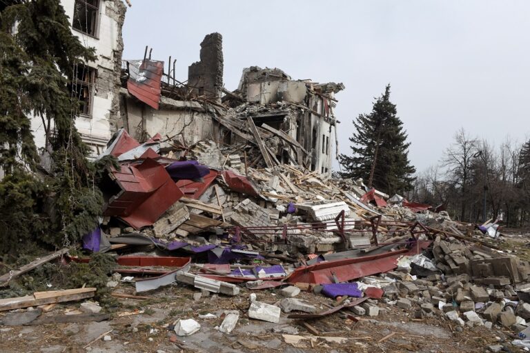 Russian border guards came under fire in region bordering Ukraine, says official