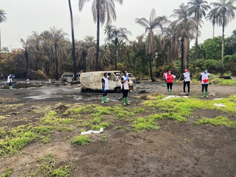 Blast at illegal Nigerian oil refinery kills more than 100 people