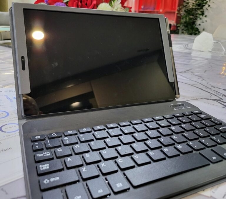 PerantiSiswa: Annuar Musa teases tablets for B40 university students, applications expected to open on April 15