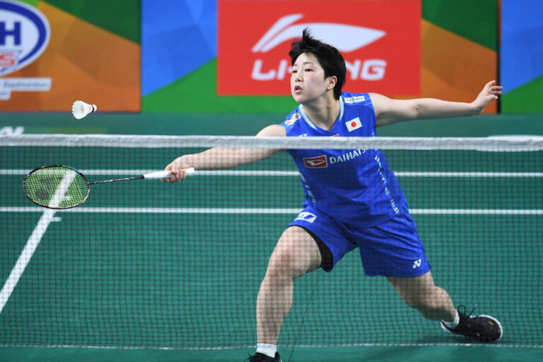 Top seed Yamaguchi beats aggrieved Sindhu to reach Asia final