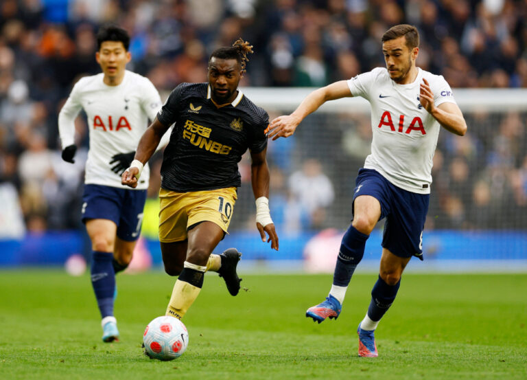 Howe adamant Saint-Maximin has ‘long-term’ Newcastle future